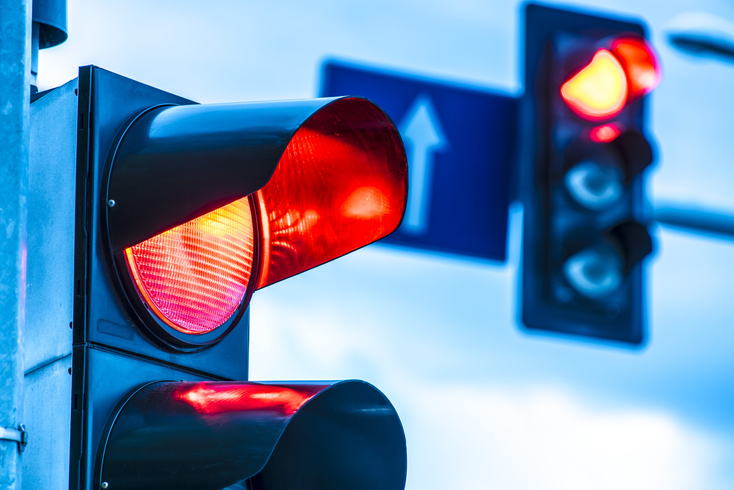 Traffic light red. Светофор. Современный светофор. Умный светофор. Красный светофор.
